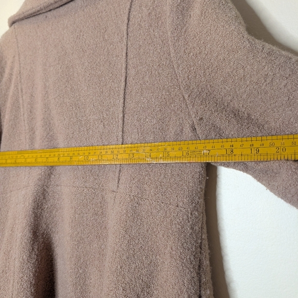 Papillon long cream jacket size medium - Picture 5 of 5